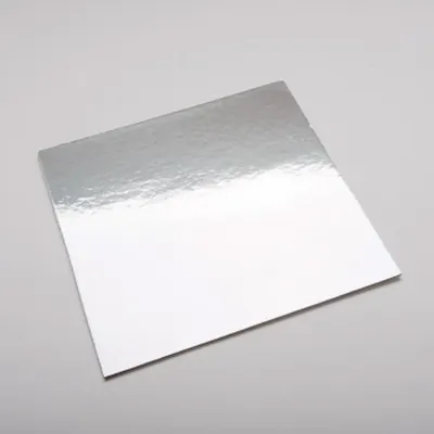 Single silver foil square cake board